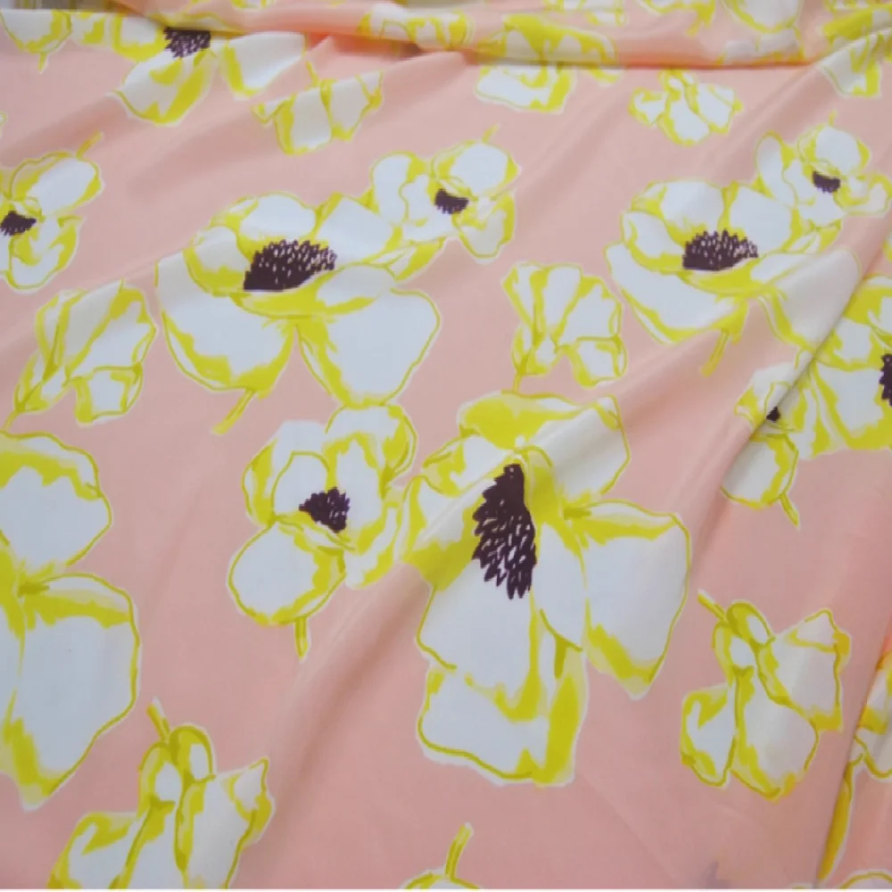 

Yellow Pink Printed Color Lovely Comfortable 100% Pure Silk Crepe de Chine Fabric for Fancy Tour Dress Clothes Kimono