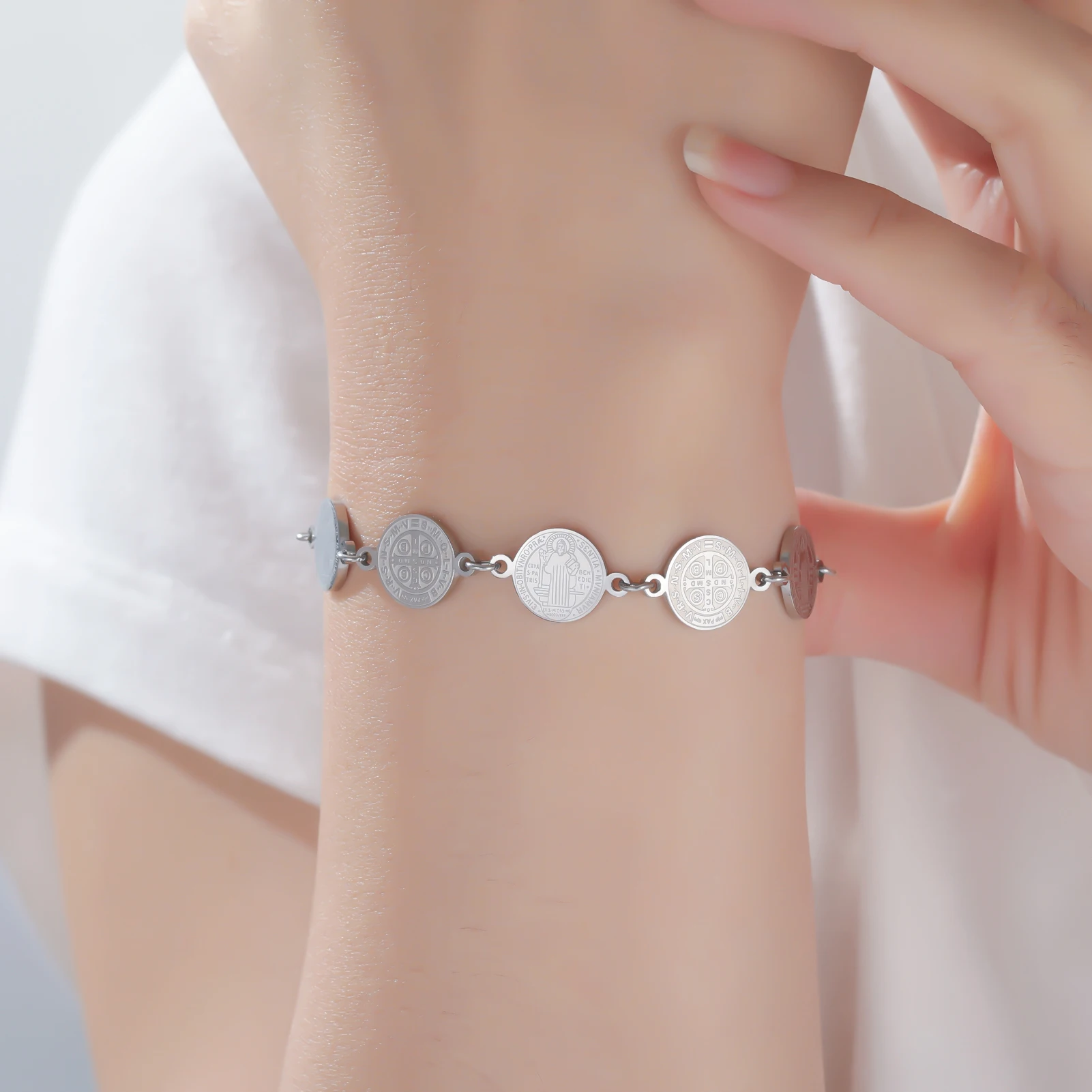 

EUEAVAN 1pc Double Sided Saint Benedict Charm Bracelet for Woman Stainless Steel Bracelets Amulet Protection Jewelry Gifts