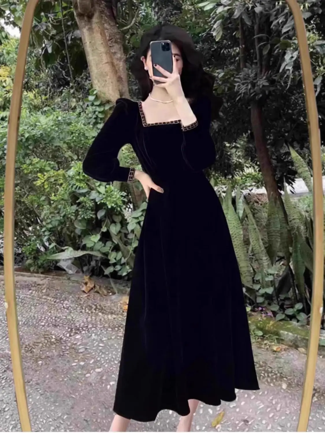 ฤดูใบไม้ผลิฤดูใบไม้ร่วง 2025 ใหม่Elegantผู้หญิงเย็บปักถักร้อยวินเทจเอวสูงกํามะหยี่สีดําชุดยาว,Slim Velourชุดผู้หญิง
