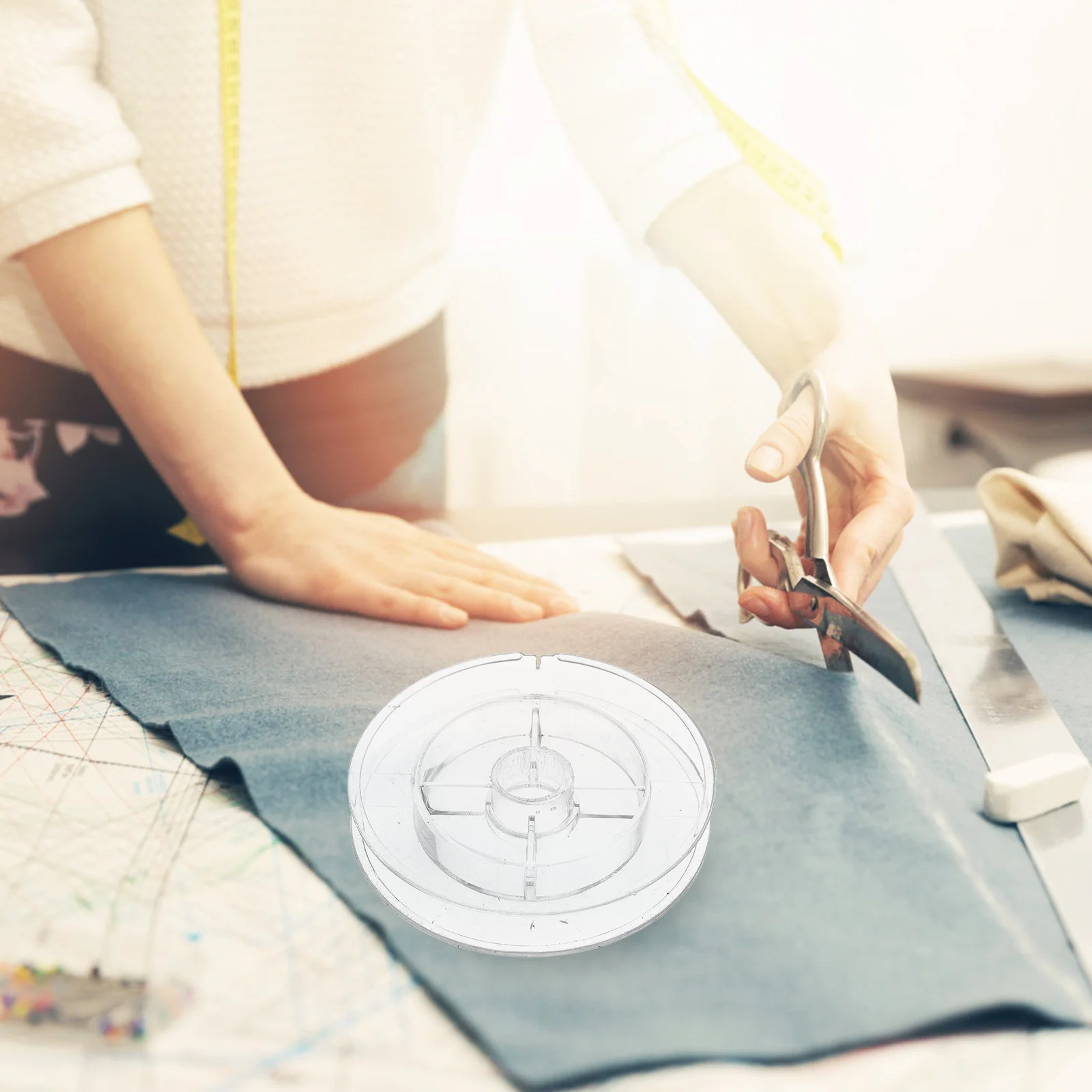 10 قطعة بكرات بلاستيكية خفيفة الوزن بكرات خيط تمنع التشابك مثالية لتنظيم سلسلة الخياطة والحياكة