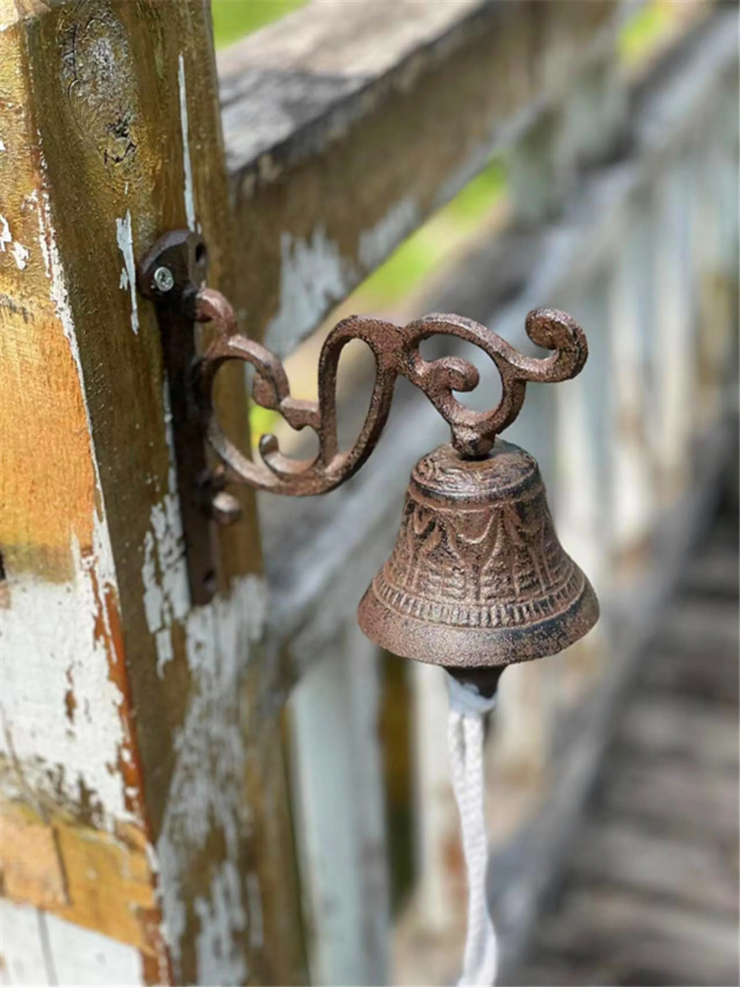 Heavy Duty Cast Iron Wall Hanging Bell Welcome Sign, Hanging Doorbell Home Decor Indoor Outdoor Wall Dinner Bell for Front Door