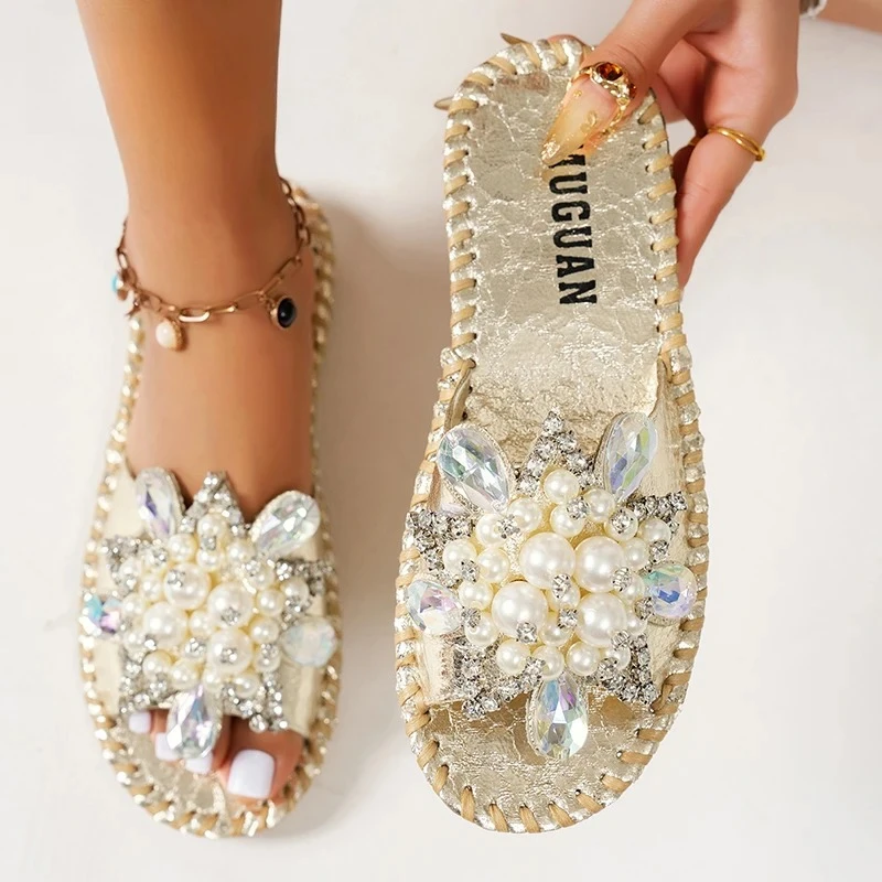 

Gold Crystal Flower Slippers Women Summer Round Toe Shoes Women's Sandals Outdoor Flats Bling Slides Large Size Luxury Flip Flop