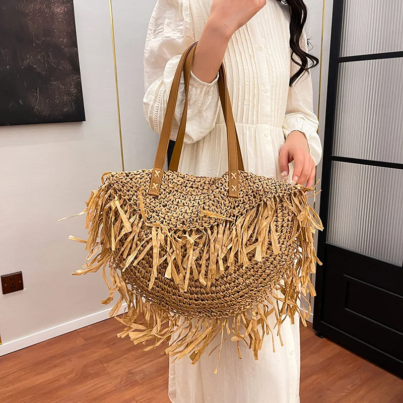 

Lawaia Rafia Straw Beach Bag Semicircular Tassel Hollow Vacation and Leisure Straw Bags for Women 40-33cm Handbags Purses