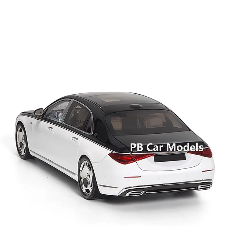 AlmostReal 1/18 Maybach S-Class S680 2021 alloy static car model