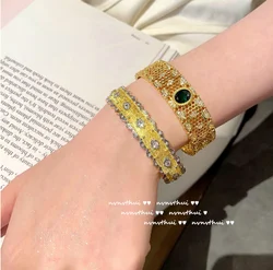 2023 Women bracelet Textured Carved Gold Snow Flower Gem Bracelet Silk Pearl Yarn Plated 18K Gold Peacock Green Honeycomb Gem