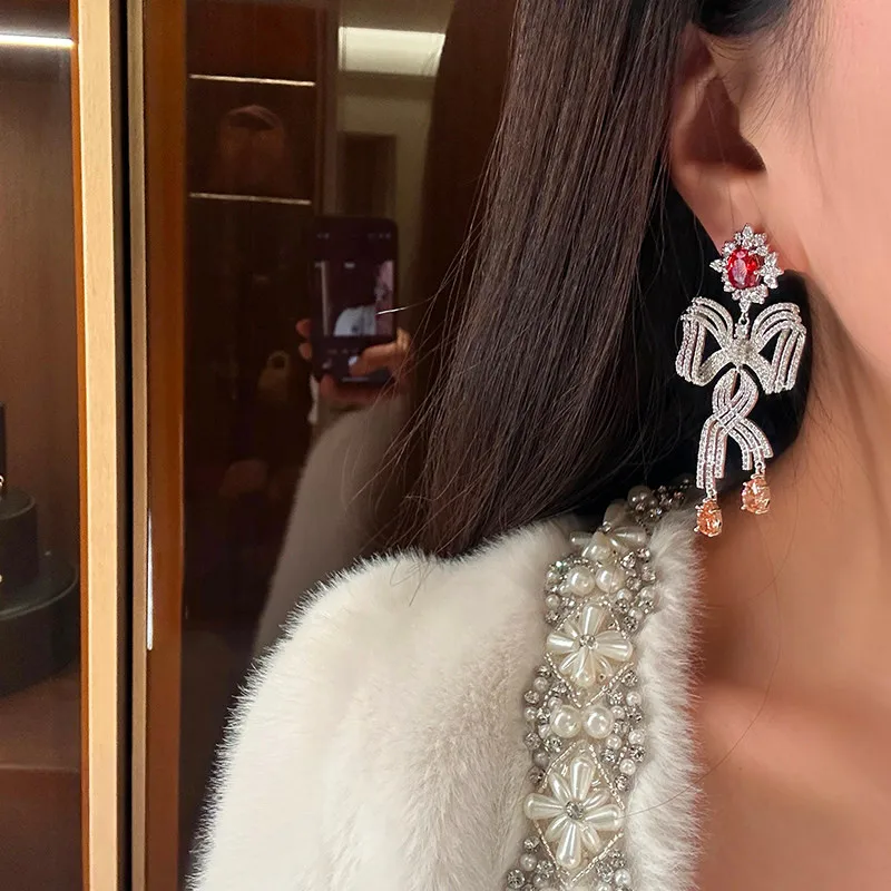Korea Fashion Exquisite Flower Zircon Elegant New Light Luxury Earrings Wholesale