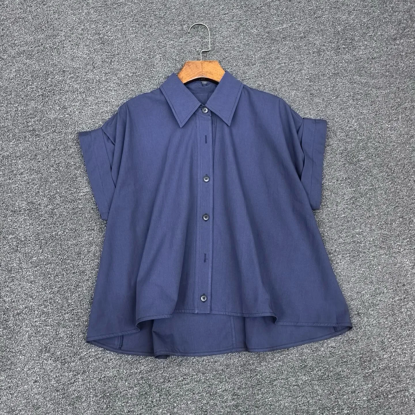 

Maxdutti French Cotton Shirt Loose Short-sleeved Shirt Women Lazy Solid Color Minimalist Shirt Blouse Women Tops 2026Summer Tops