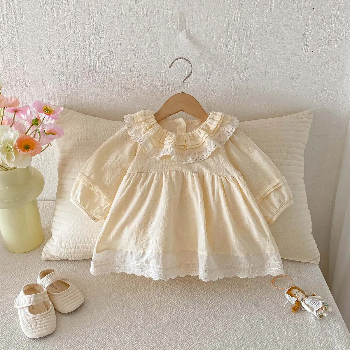 

Корейская версия весенне-осеннего нового кружевного платья с лацканами для девочек, детская сумка принцессы с длинными рукавами, пердежная куртка, юбка