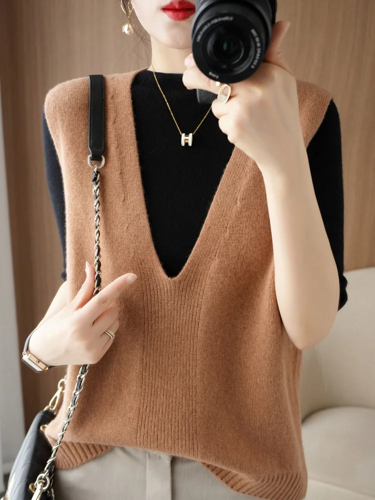 Sweater Vest Loose Deep V Neck Sleeveless Short Knitted Pullover Vests ThickWarm New In Knitwear Jumper Outerwear Fashion Trends