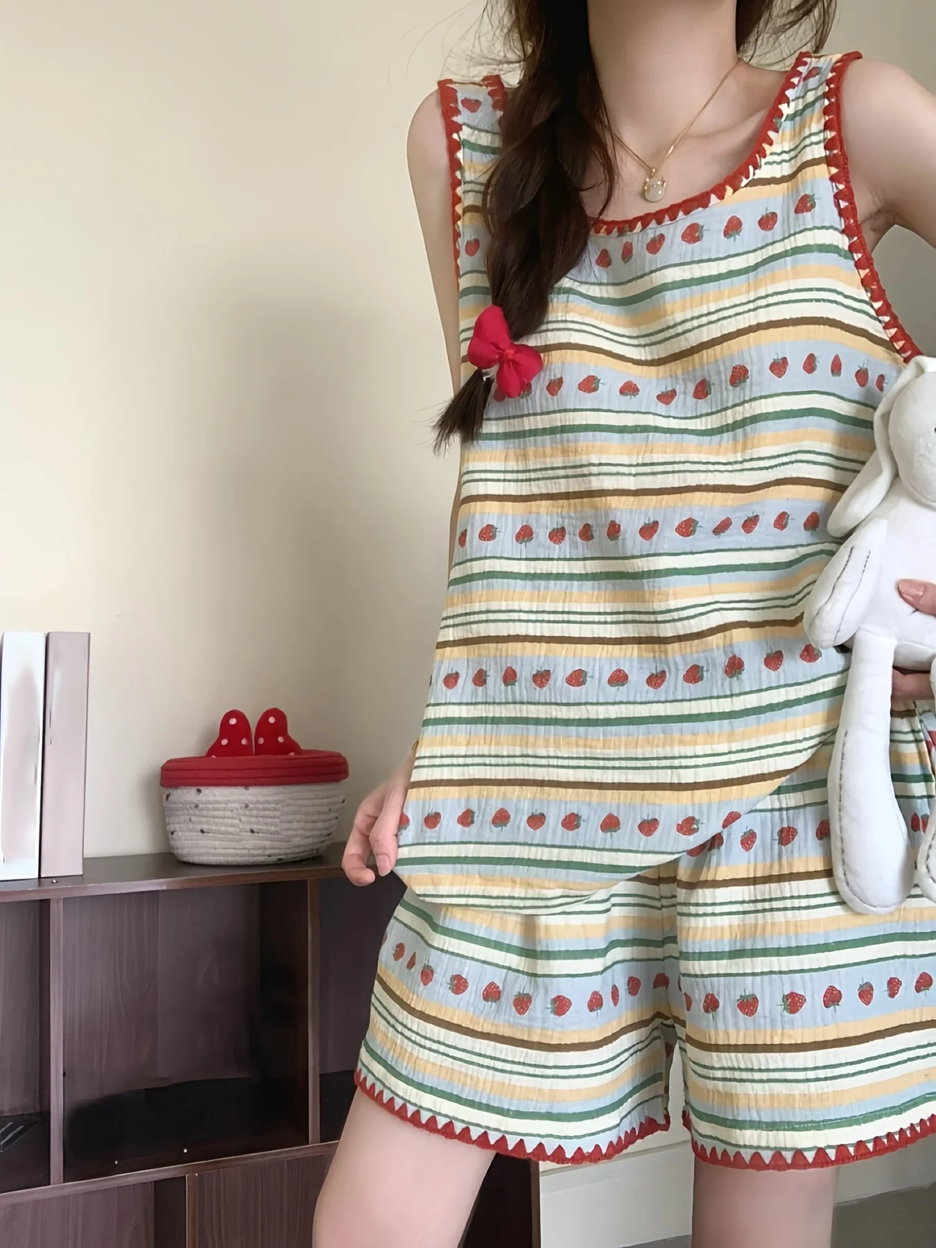 

Korean-style Sweet Strawberry Stripe Pajamas for Women, Summer Tank Top and Shorts Loungewear Set, Suitable for Outdoor Wear