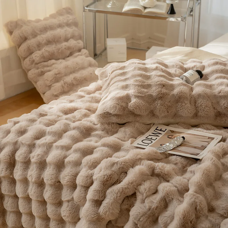 High End Luxury Fur Blanket Winter Thickened Warm Rabbit Fur Throw Blanket for Bed Solid Color Fluffy Milk Velvet Sofa Blanket