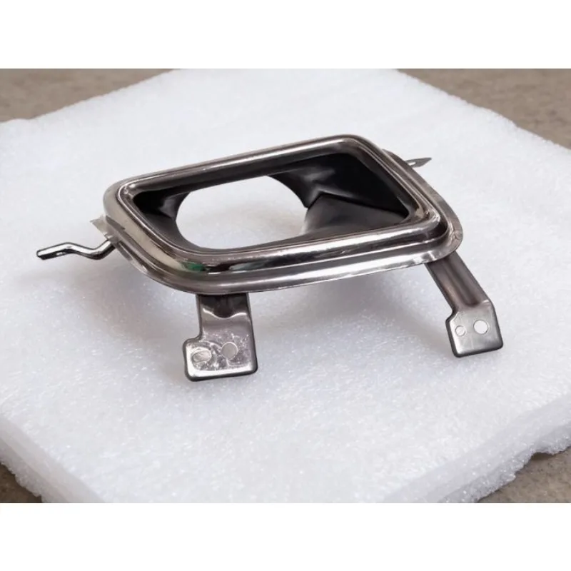 

Декоративная накладка на выхлопную трубу (глушитель) для Changan CS75 2016-2018, полноприводная версия