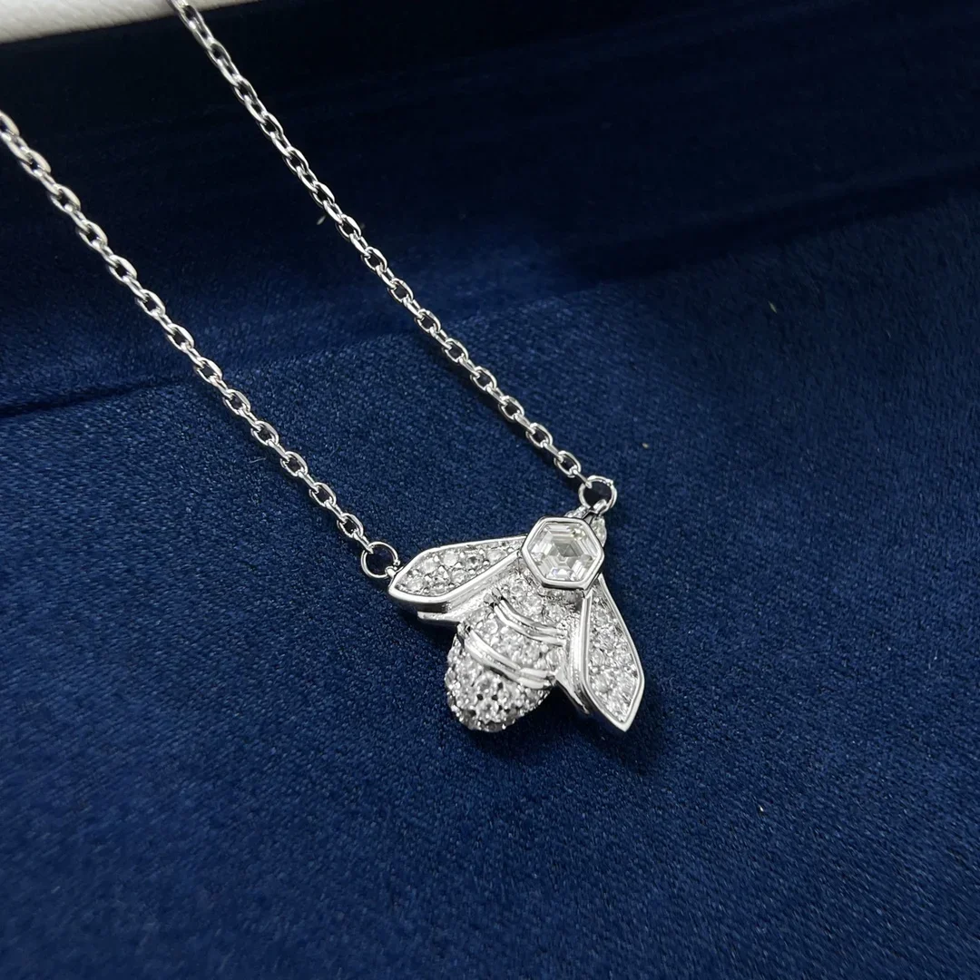 

Women's Luxury Exquisite Firefly Necklace Fashion Trend Necklace Simple Atmospheric Necklace Necklaces Chains