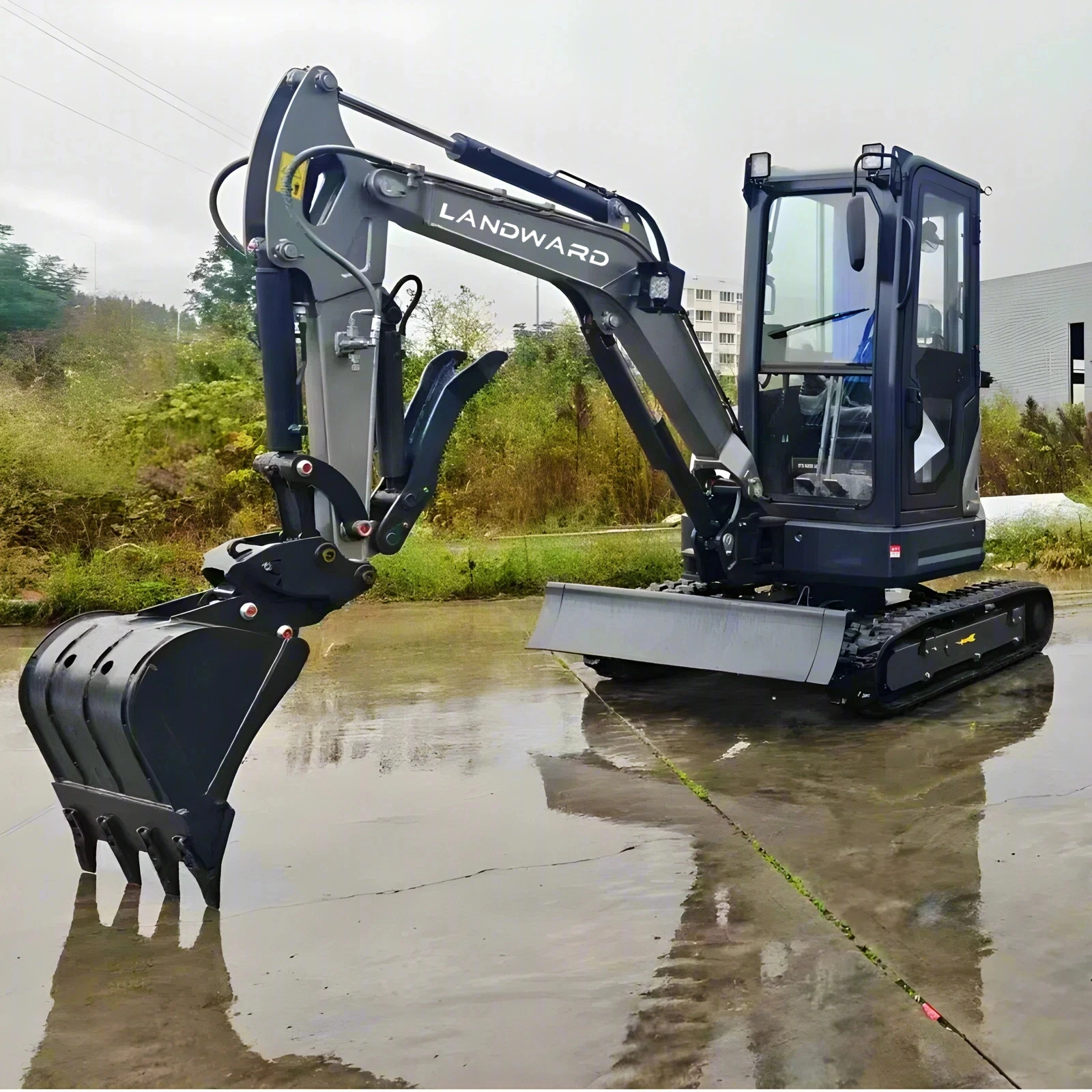 

Free Shipping Hydraulic Crawler Mini Excavator Multifunctional Diesel Engine Excavator 2.5 Ton Machine Small Digger Customized