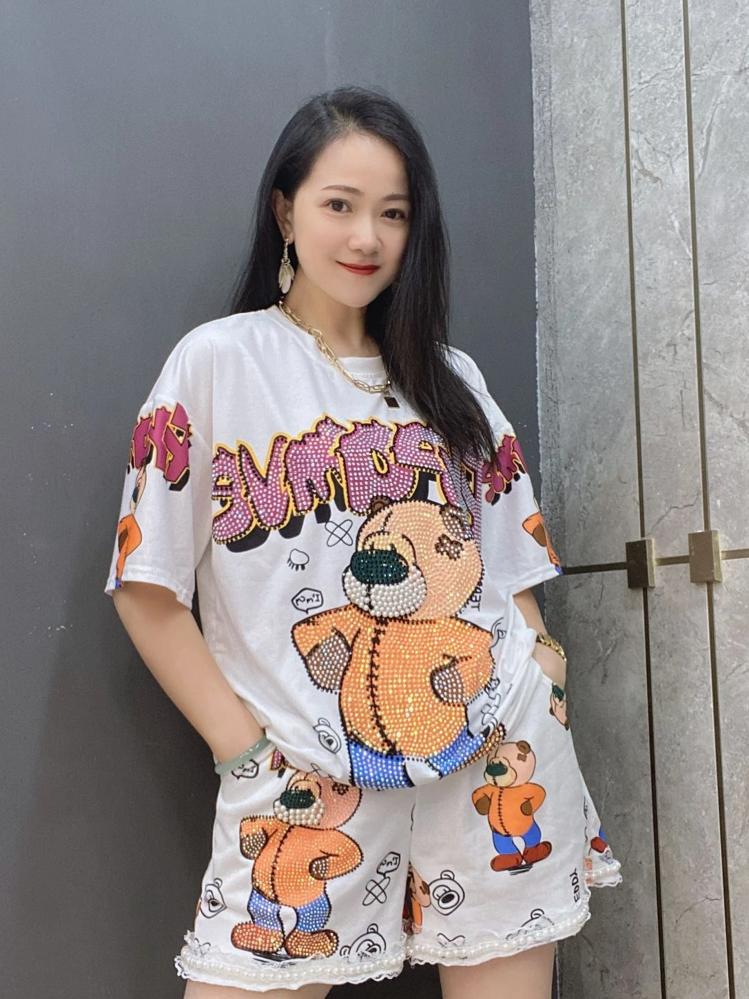 Summer New Casual Shorts Suit Women\'s Heavy Embroidery Hot Drilling Beaded Cartoon Printed Short-Sleeved T-shirt Two-Piece Suit