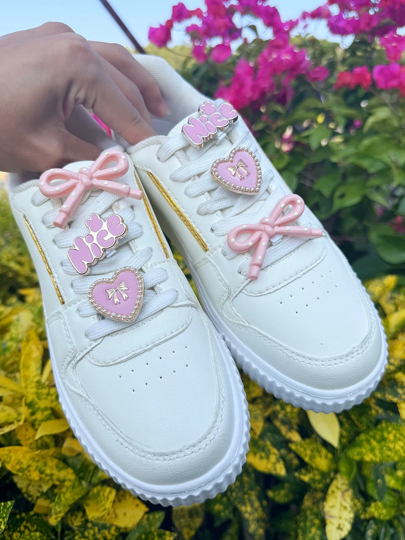 6 fashionable (pink polka dot bow, bow heart, nice) shoe accessories - easy-to-install detachable DIY plastic decorations for cu
