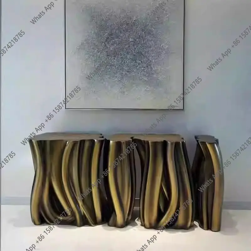 ADesigner Light Luxury Fiberglass Special-shaped Entrance Model Room Sales Office Art Decoration Strip Case End View Table
