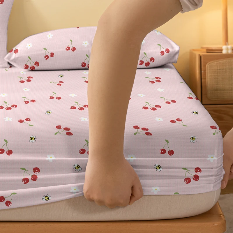 1 ملاءة مجهزة غير لامعة مطبوعة على شكل فاكهة كرتونية لطيفة على شكل نحلة الكرز، غطاء سرير مطبوع لغرفة النوم، الفراش (باستثناء أكياس الوسائد) #4