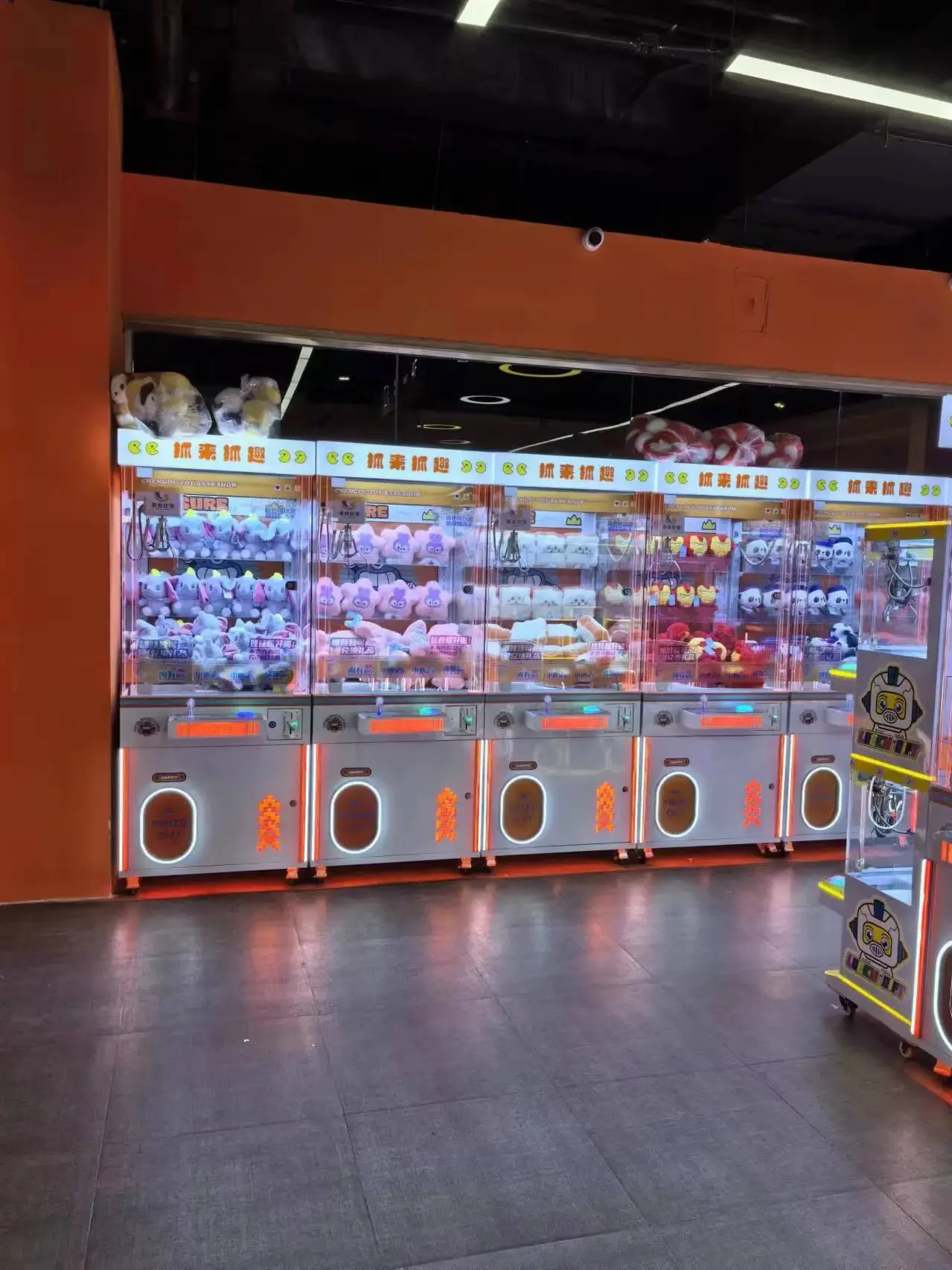 Manufacturers direct selling Popular Claw game machine Coin-Operated game machine  doll machine