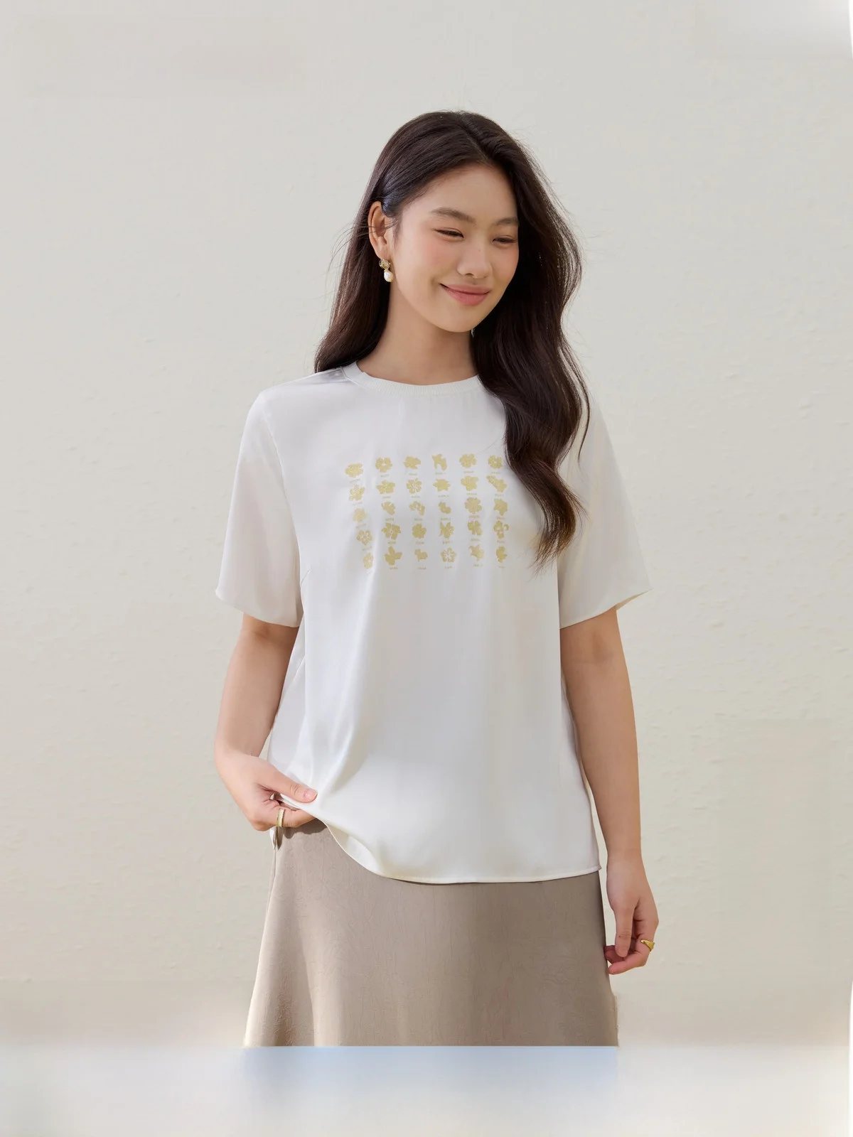 Soft Satin Split T-Shirt Fashionable round Neck plus Size Women's Top Korean Style Slim Fit Short Sleeve Summer New Arrival