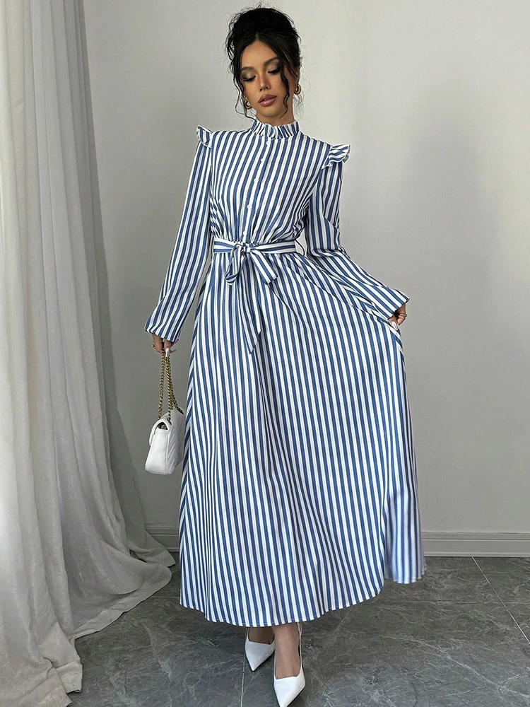 เดรสเชิ้ตสีน้ำเงินขาวลายทางเรียบง่าย สไตล์ผู้หญิง ดูสง่างาม แขนยาว พร้อมเข็มขัด แฟชั่นใหม่ล่าสุดสำหรับฤดูใบไม้ร่วง สตรีทแวร์