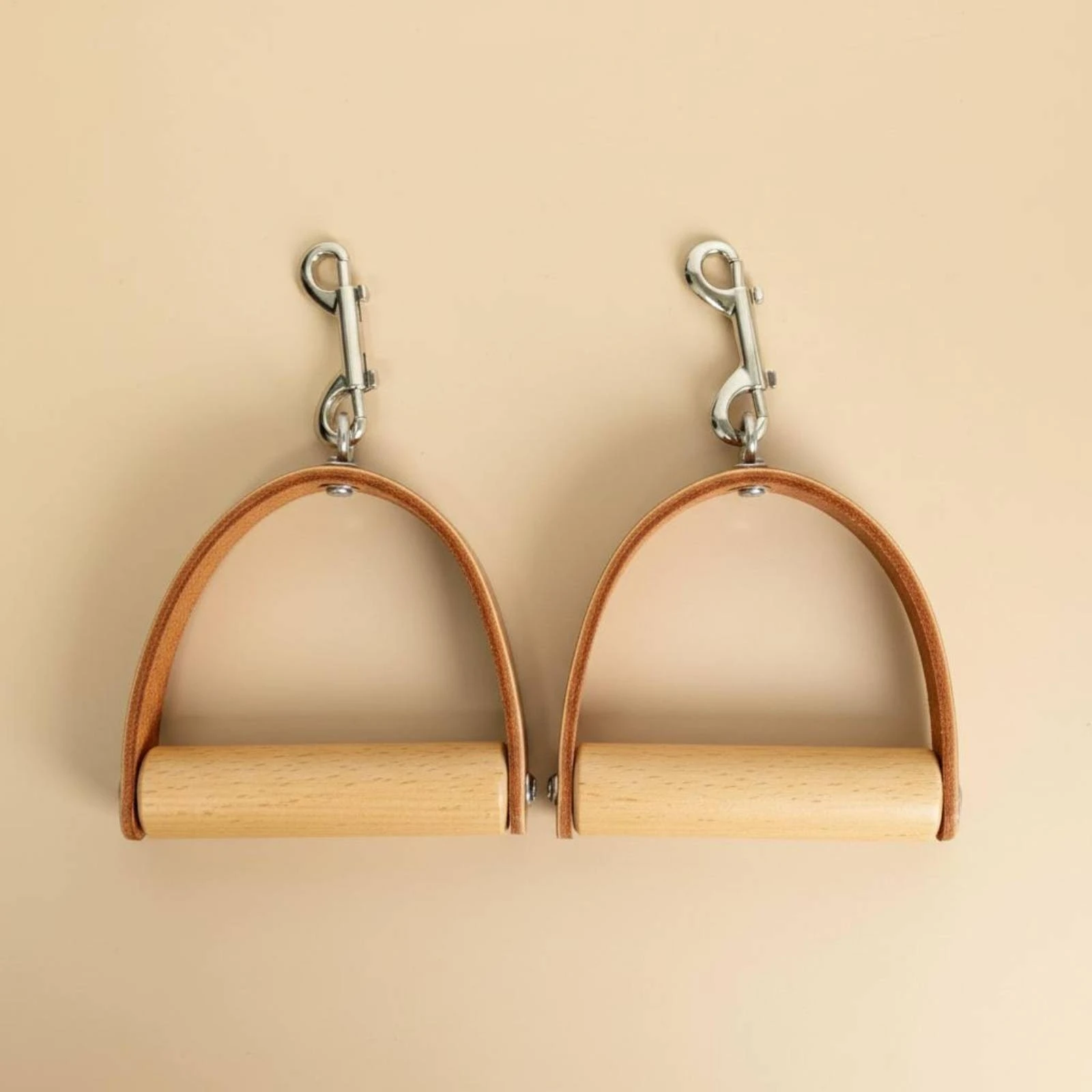 2 Pieces Leather Wood Handles Classic Design Leather Wood Handle Pilates Reformer Handles Long-Lasting Pilates Machine Handle