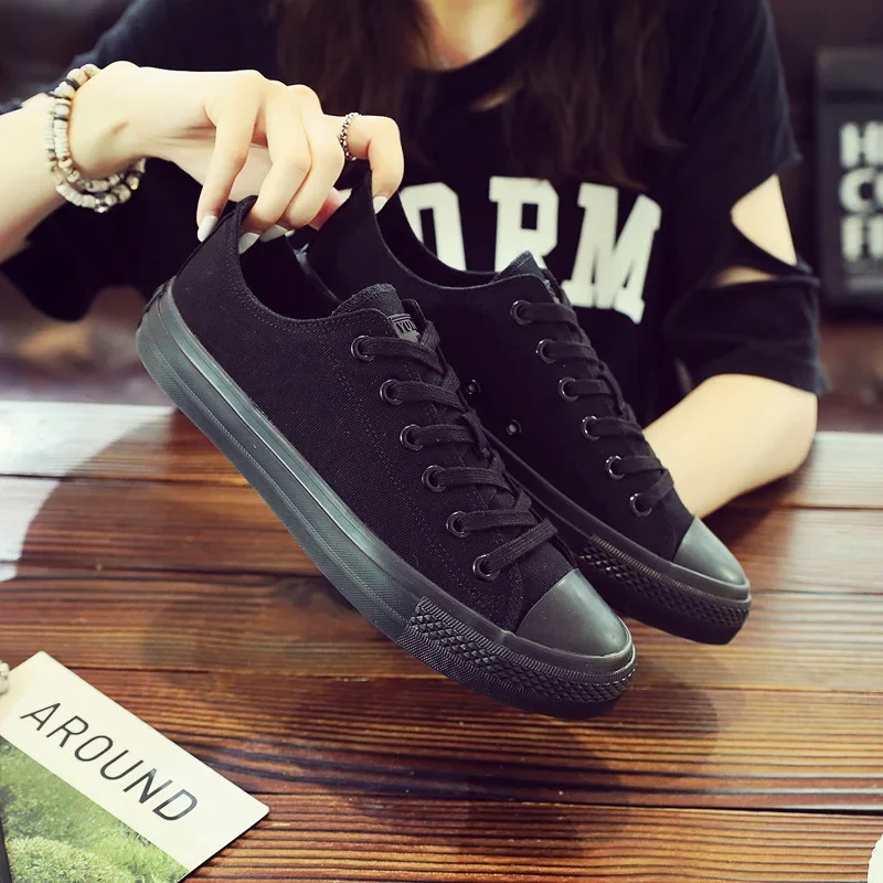 New Spring / Autumn Lace Up Student Couple Men\'s and Women\'s Breathable Canvas Shoes Low Top Youth Casual Shoes Mens Shoes