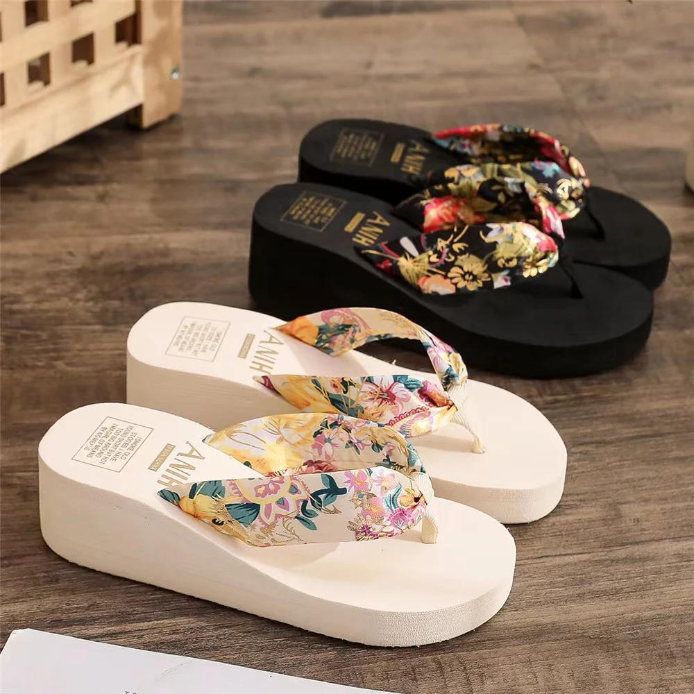 Summer New Fashion Metal Button Slides Shoes Wedge Beach Sandals Women Outside Platform Leisure Flip Flops 2022 Women's Slippers