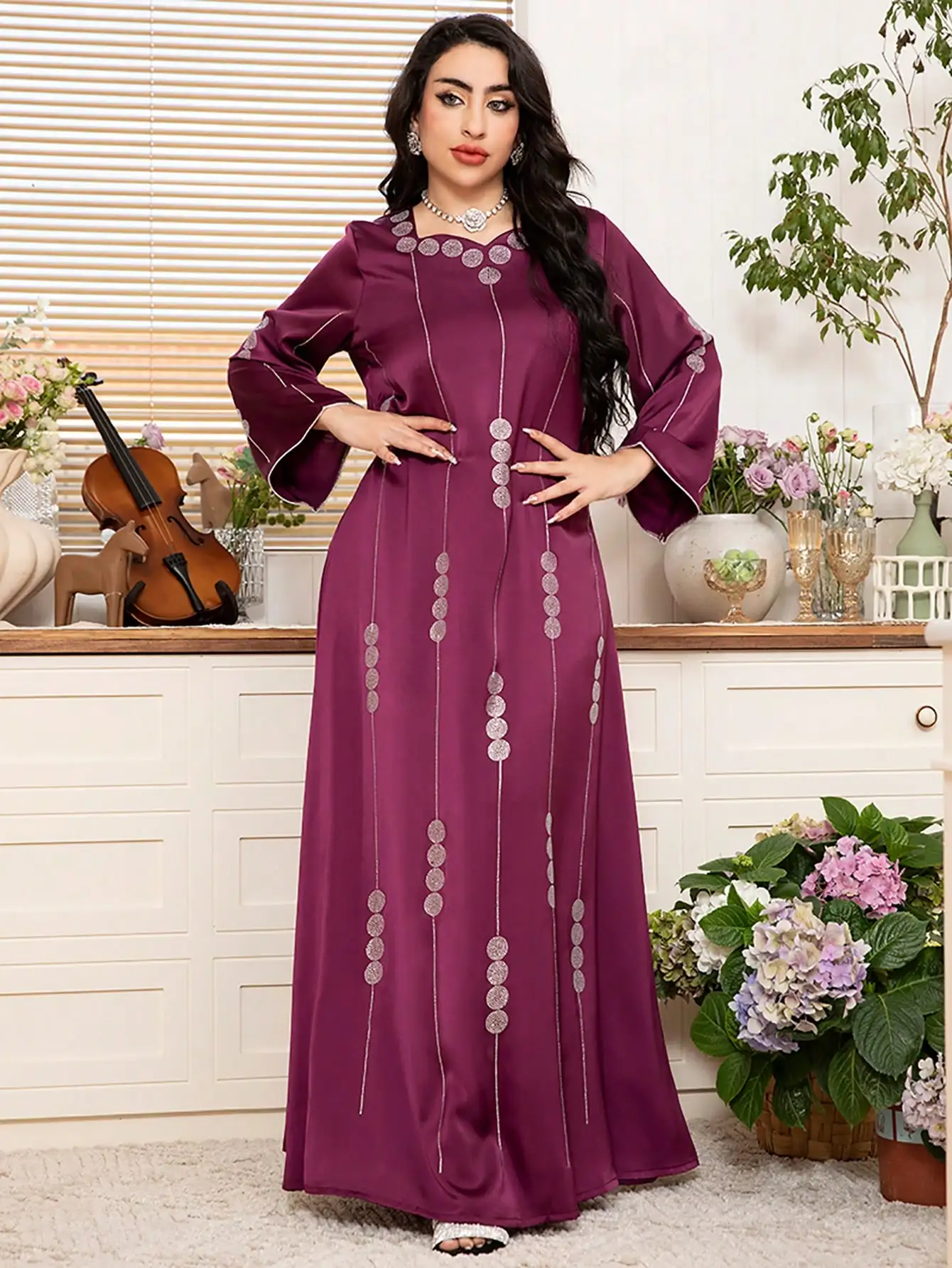 

Elegant Square Neck Plum Dress with Rhinestone Embellishments and Flared Sleeves