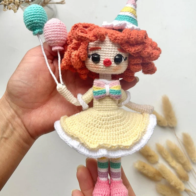 

Crochet Amigurumi Doll DIY Hook Yarn Material Set Knitting Clown Girl Kit With Pattern In English Home Decoration For Heart Gift