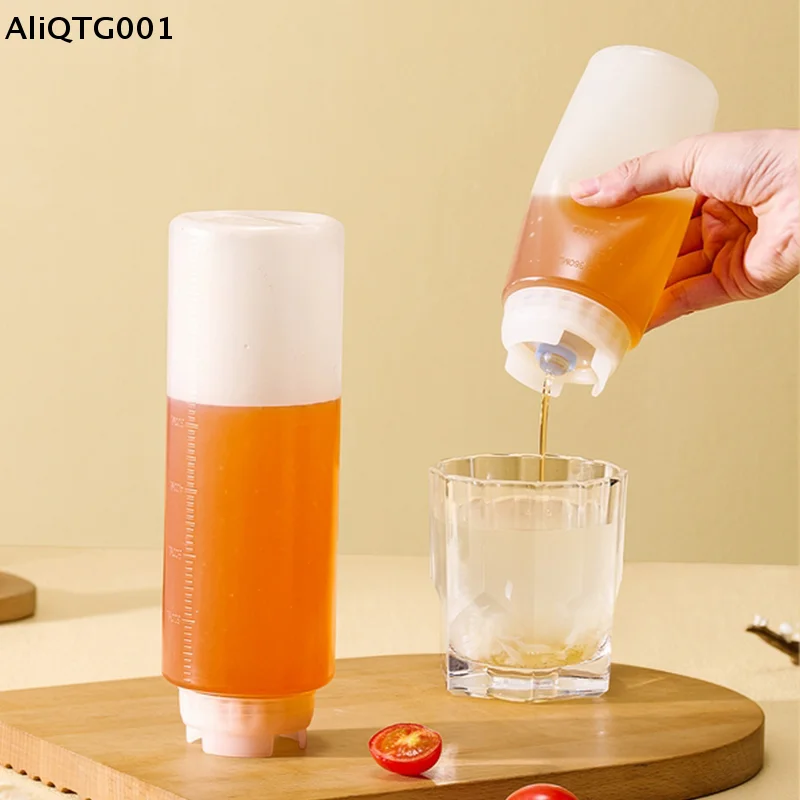 Refillable Inverted Plastic Squeeze Bottles with Large Valve Condiment Dispenser Portable Kitchen Sauce Dispener