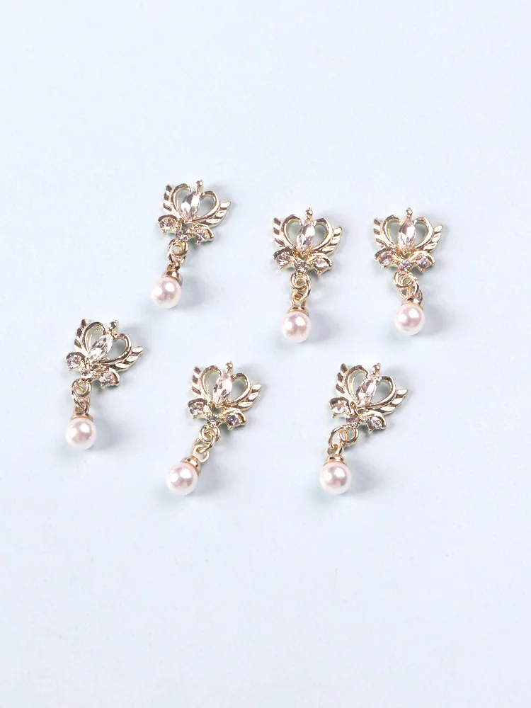 หมุดโลหะ6ชิ้นอุปกรณ์เล็บเล็บสีทองรูปทรงหรูหราอุปกรณ์การตกแต่งศิลปะเล็บพลอยเทียม