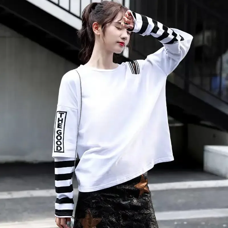 2024 Black Clothes Striped Female Tops Loose Tees with Print White Women's T Shirts Tall One Piece Elegant and Youth Alt Tshirts