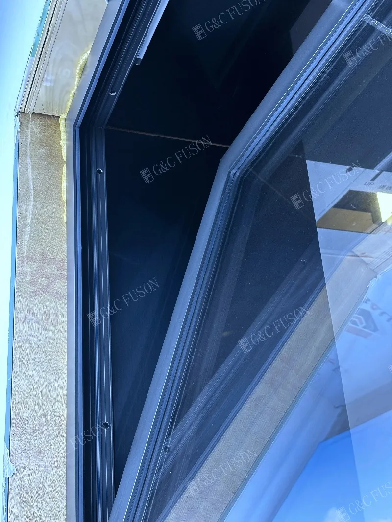 Electric Automatic Thermal Break Aluminum Office Pivot Window Louver Curtain Type Vertical Opening