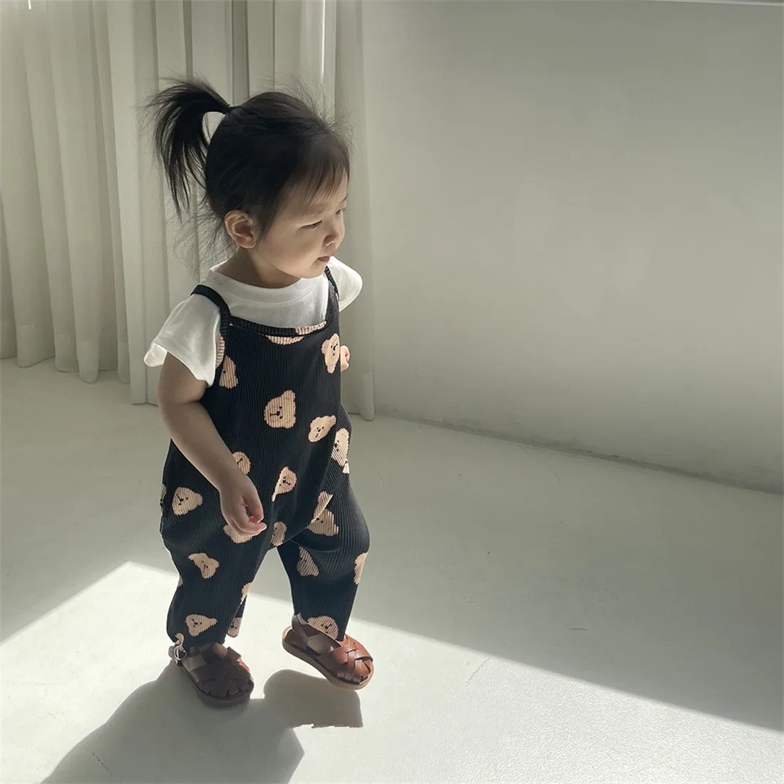 

2025 Summer New Baby Sleeveless Cartoon Romper Infant Cute Bear Print Jumpsuit For Girl Boy Casual Overalls Children Clothes