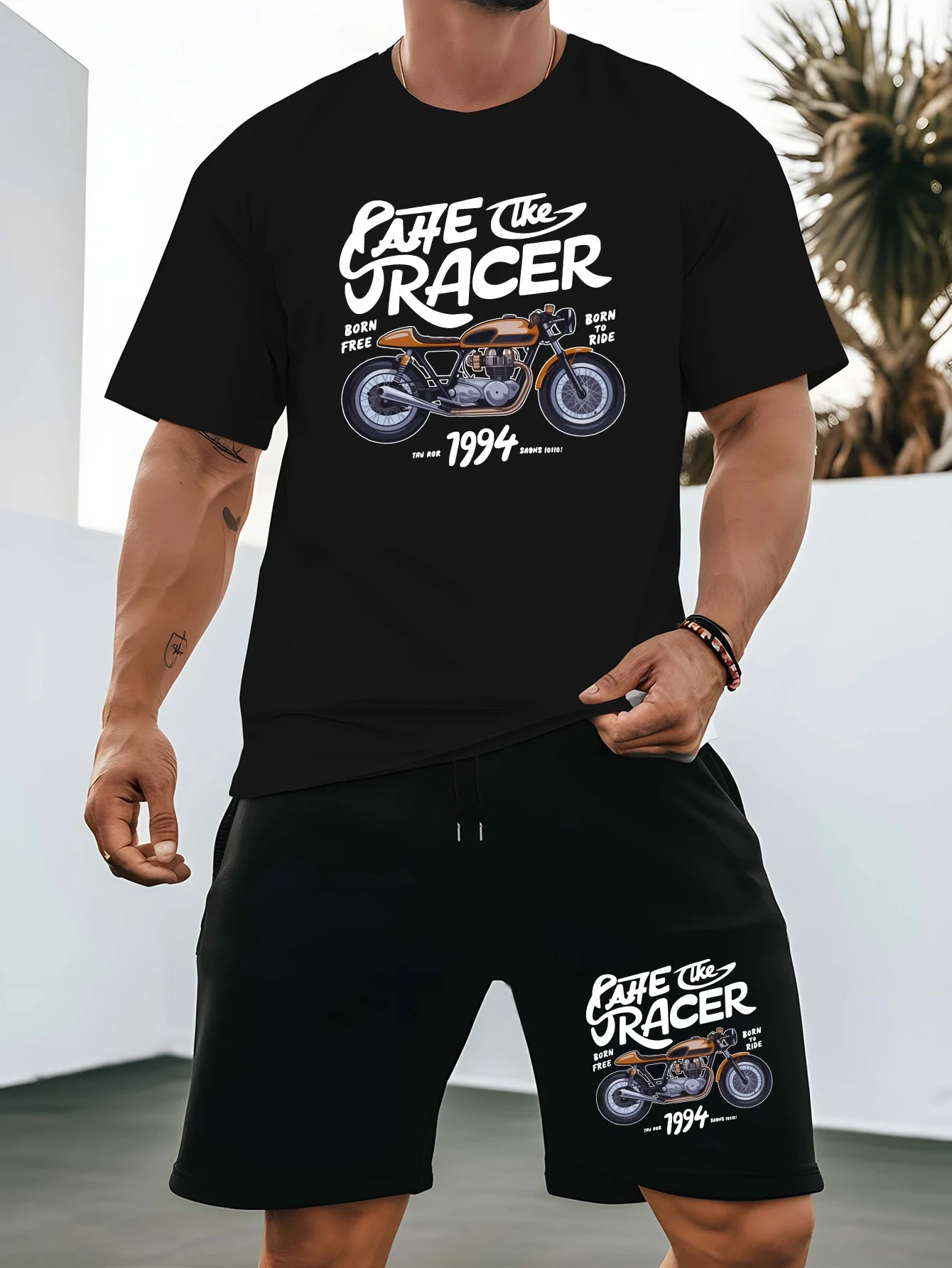 

The 2025 summer new men's suit features a novel T-shirt with a round neck, casual and fashionable style. It is breathable, light