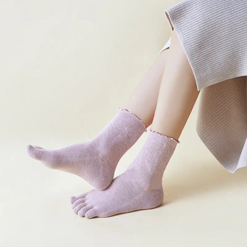 Herbst Baumwolle Fünf-Finger-Socken für Frau Edge Curl Mode bunte lose kurze Socken mit Zehen japanische Split Toe Socken