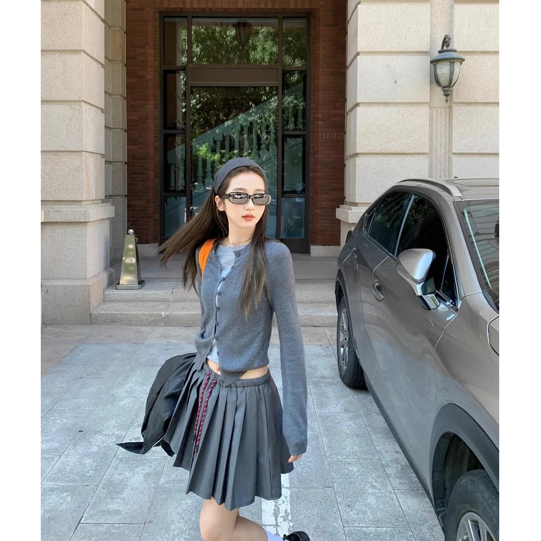 

Женские осенние кардиганы и свитеры для дома, в стиле Y2K, с контрастными вставками, облегающие, с круглым вырезом, имитацией воротника-стойки, с блестящим ажурным декором и ребристой отделкой, в стиле преппи.