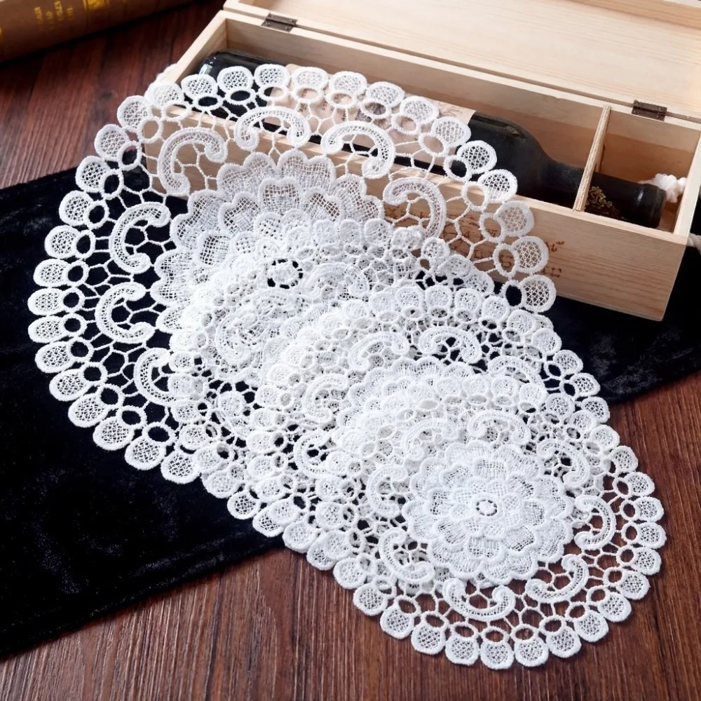 Ornament Prop Lace Embroidery Table Cloth White Round Lace Placemat Hollow Tea Pad Mat Napkin Wedding Banquet Decor