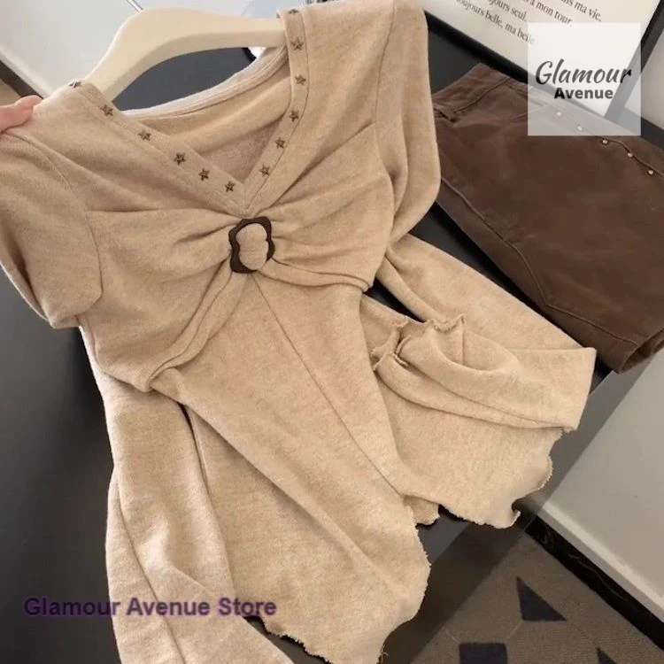 

Korean pure velvet solid color fashion T-shirt female spring and autumn new temperament slim bottoming shirt casual Joker top.