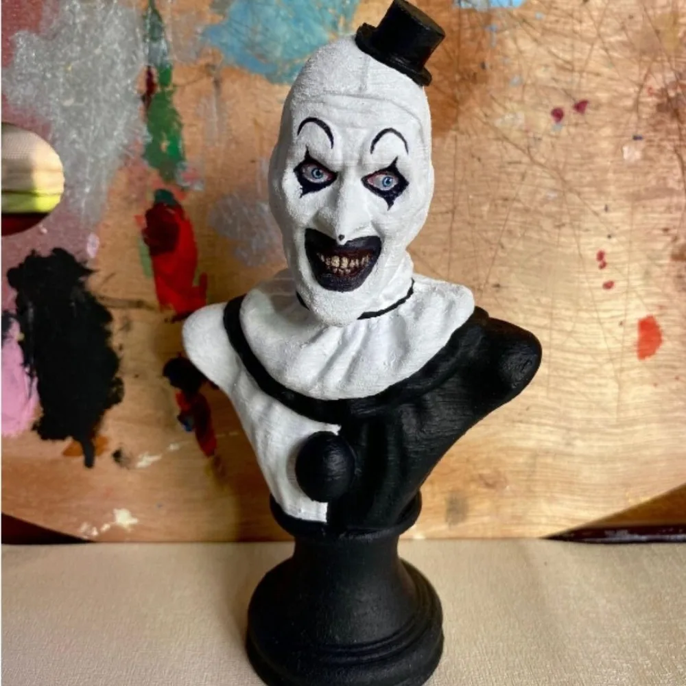 Horror Halloween Ornament Broken Clown Resin Bust Statue Atmosphere Decorative Resin Crafts Decorative Figurines