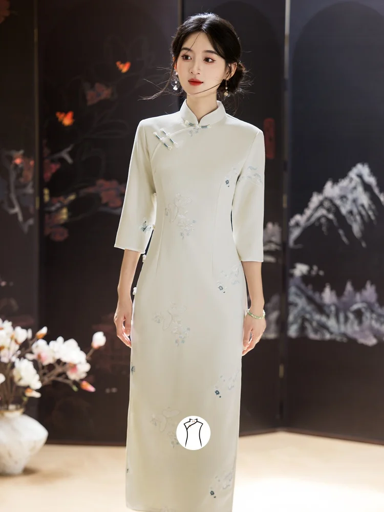 

Ele White с вышивкой для важных случаев, красивый китайский Sle Long Qipao Dr, дышащий Seven Sve