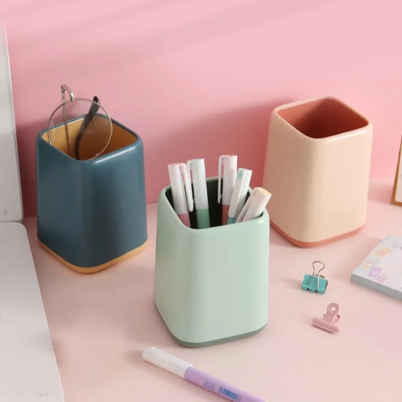 Crayon Shin-chan Pen Holders Student Desktop Pen Storage Box Cartoon Makeup Brush Stationery Pencil Container Cute Plastic Case