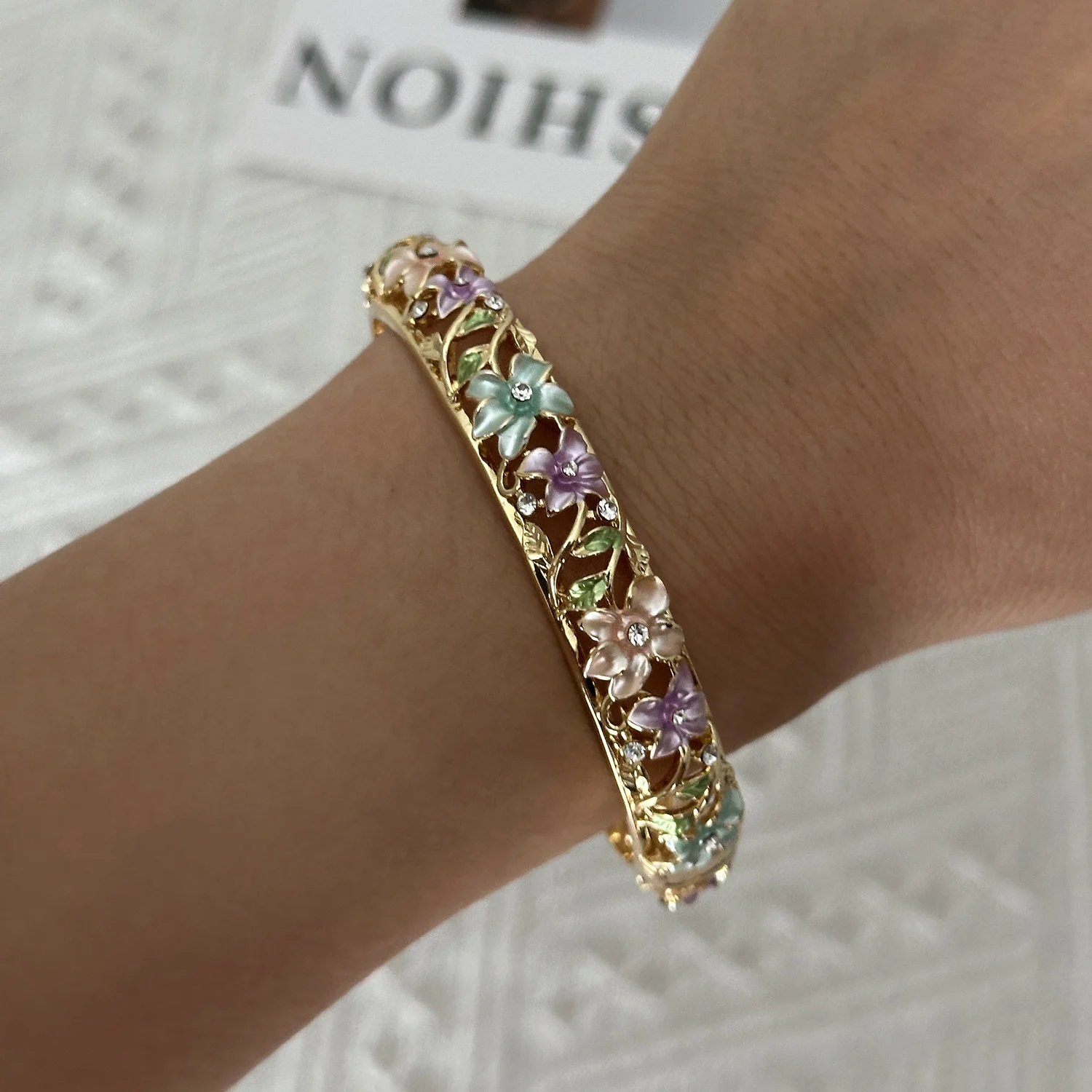 2pc Vintage Enamel Flower Bracelet & Ring Set for Women