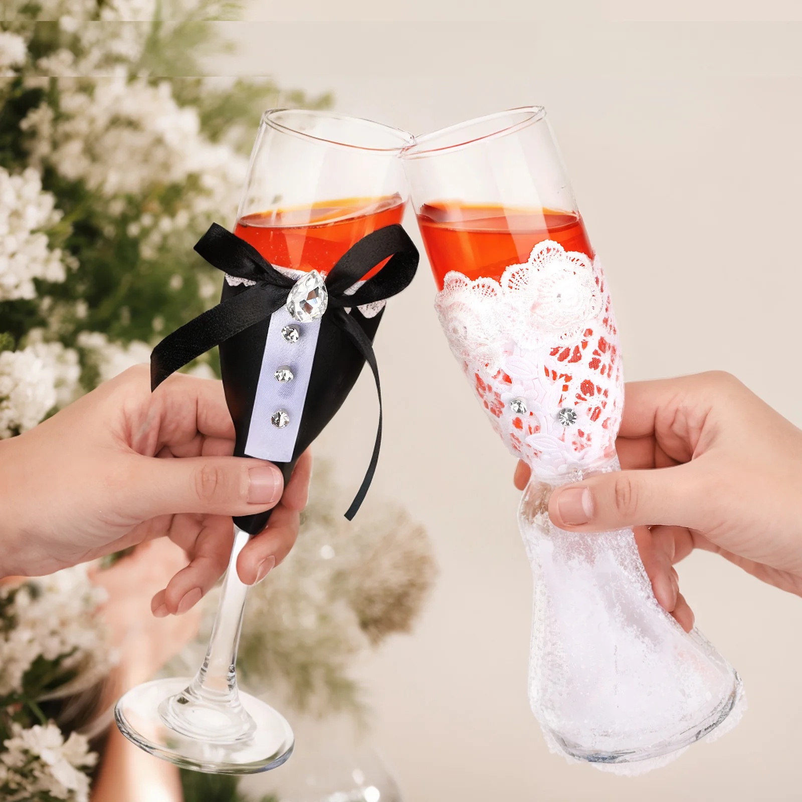

1Set Wedding Wine Glass Set Elegant Bride Groom Goblet Decorative Toast Glasses Wedding Engagement Gift Set Vintage Goblet