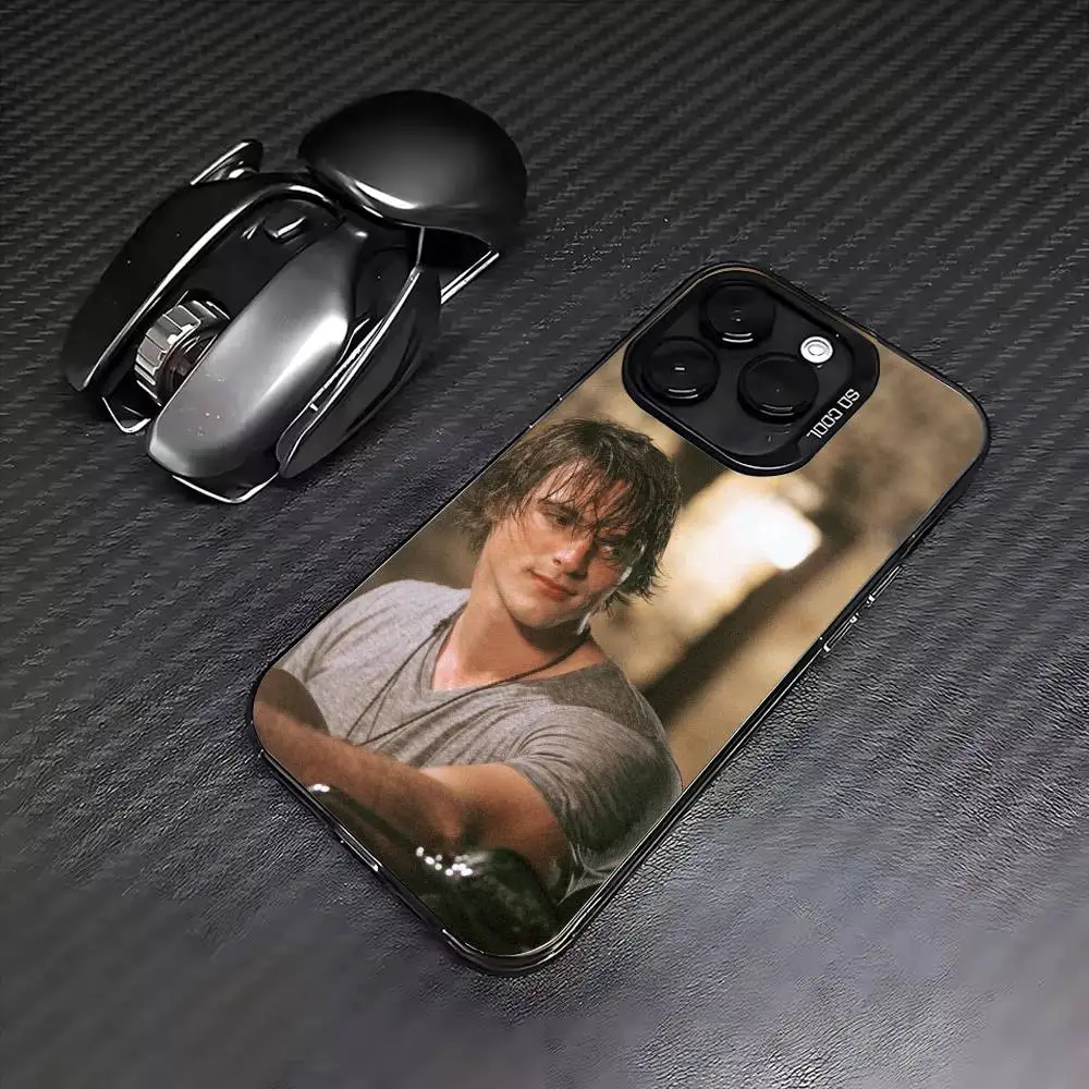 Acteur Jacob E-Elord telefoonhoesje voor iPhone17,16,15,14,13,12,11 Plus, Pro Max gekleurd verzilverd binnenkant