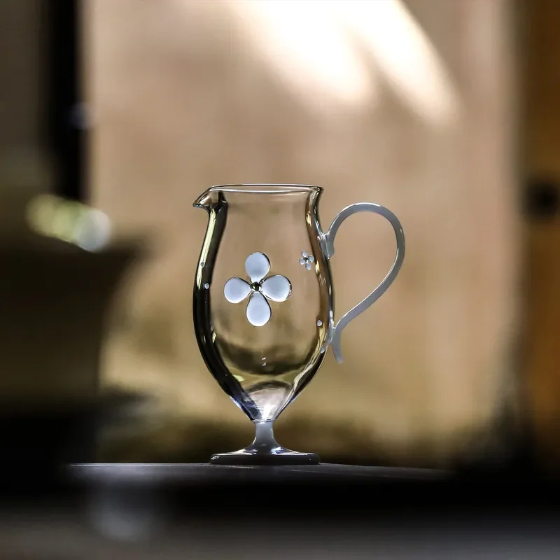 Handmade Heat Resistant Glass Fair Cup Four Leaf Clover Design Kung Fu Tea Set Household Tea Dispenser Small Fresh Style