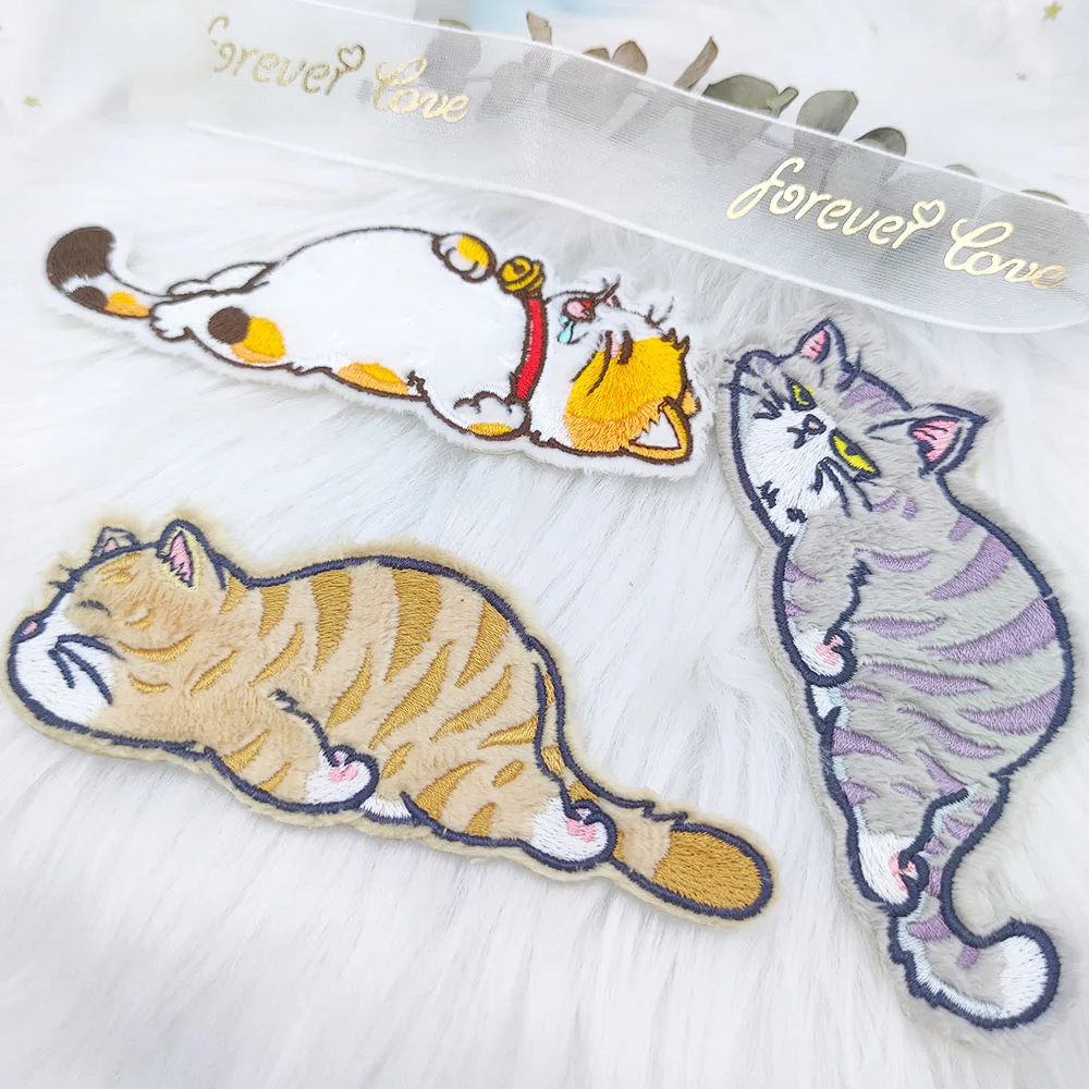 Large Plush Cat Self-adhesive Embroidery Applique Patches For Clothing Kids Scratch Patch Decorative Bags Phone Cases Stationery