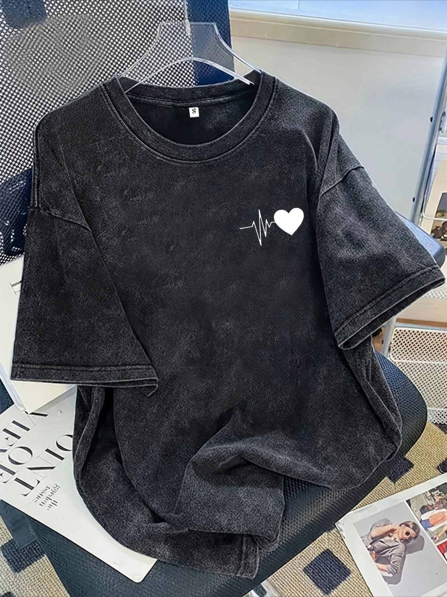 Electrocardiogram Love Printed TEE Minimalist Unisex Tee Round Neck Cartoon T-shirt Retro Washed Black Couple T-shirt