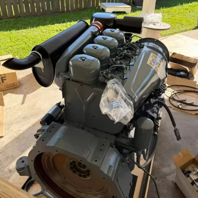 Excavator F4L912 4-stroke Engine 49 KW Euro 2 Emission 2350 RPM Complete Engine For